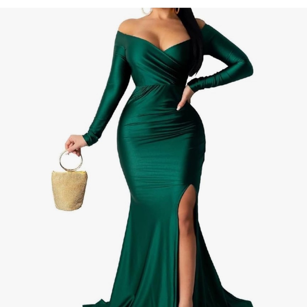 Elegant Green Off-Shoulder Dress